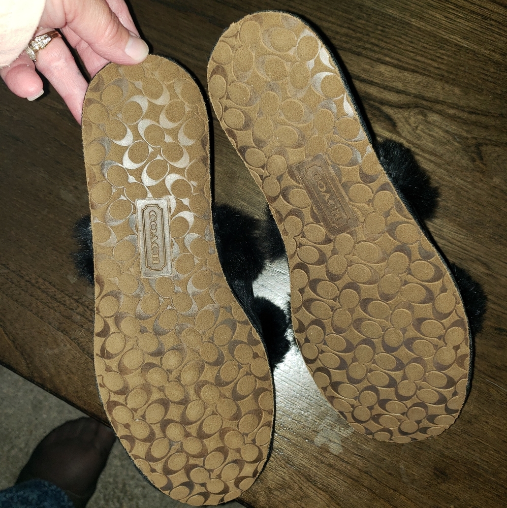 New Coach Poppy Jayda Signature Fur Slippers 8 - Picture 10 of 11